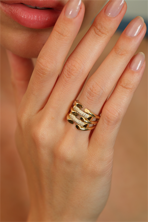 14 Ayar Altın Taşlı Kaburga Yüzük