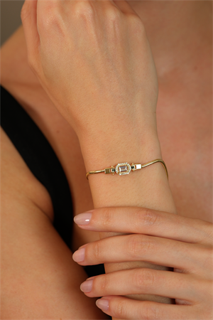 14 Ayar Altın Tek Baget Taşlı Bileklik