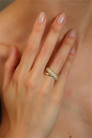 14 Ayar Altın Tek Sıra Fantazi Yüzük