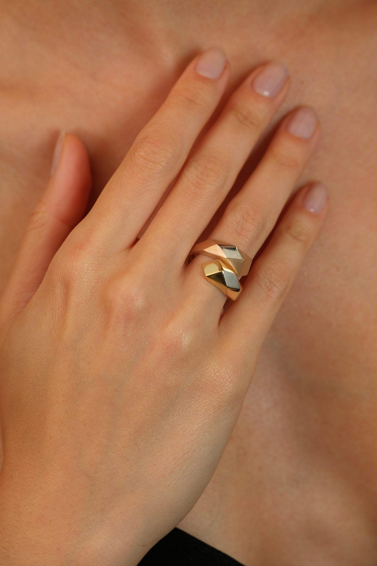 Dörtgen Köşeli Yüzük