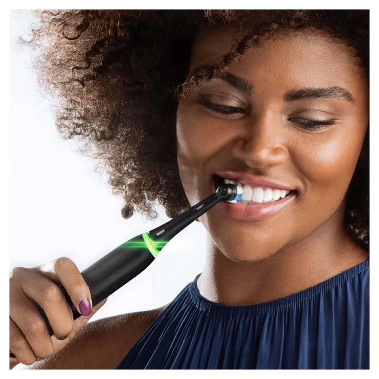 Oral-B iO 4 Mat Siyah Şarjlı Diş Fırçası