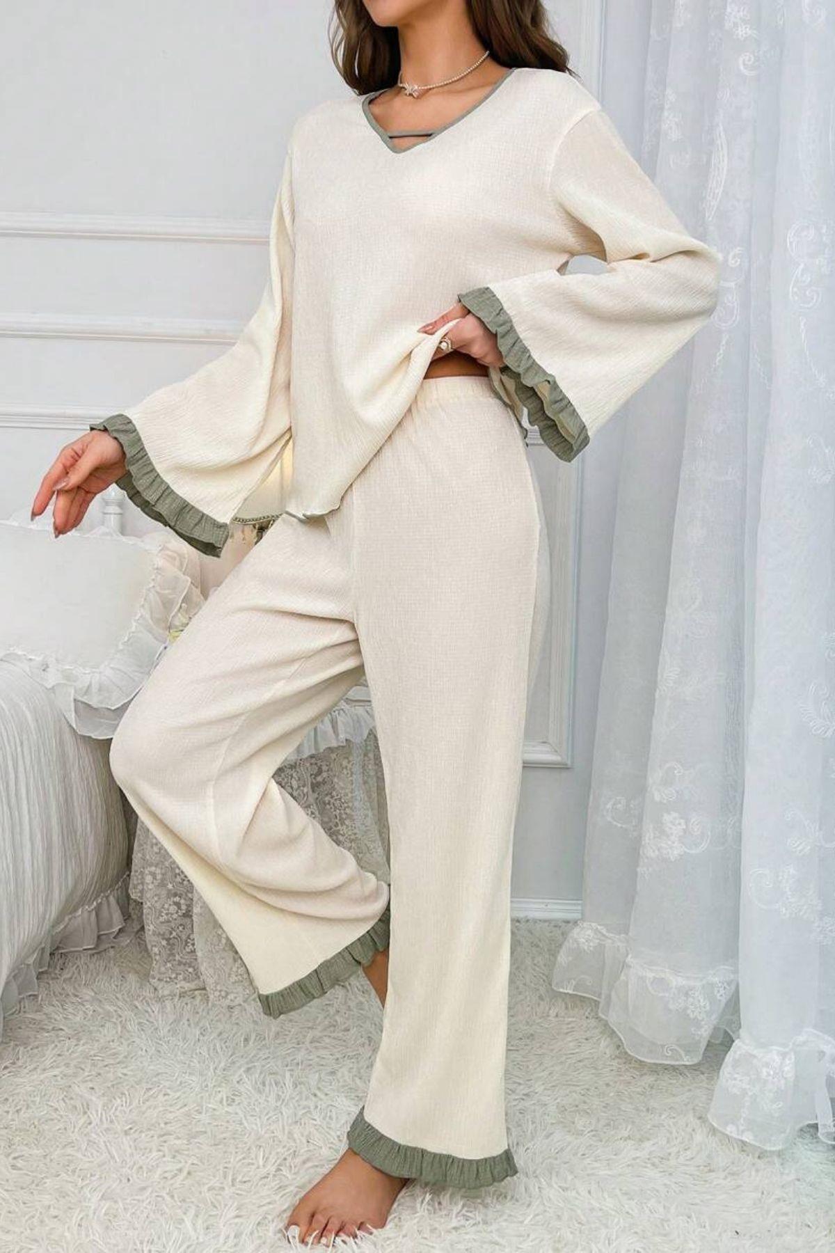 Bella Notte Ekru V Yaka Yeşil Fırfır Detaylı  Pijama Takımo 77170