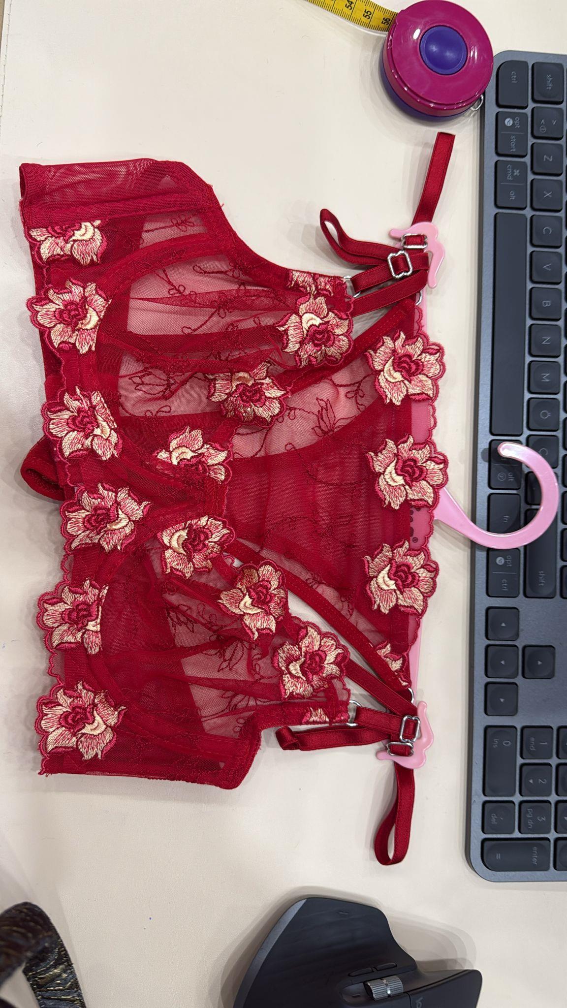 Bella Notte Kırmızı Altın Sarısı Gül Detaylı Hoş Sütyen Takımı 19027