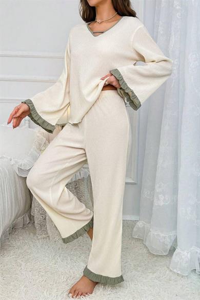 Bella Notte Ekru V Yaka Yeşil Fırfır Detaylı  Pijama Takımo 77170