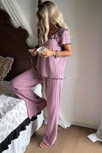 Bella Notte Gül Kurusu Volanlı Kenar Rahat Pijama Takımı 7383