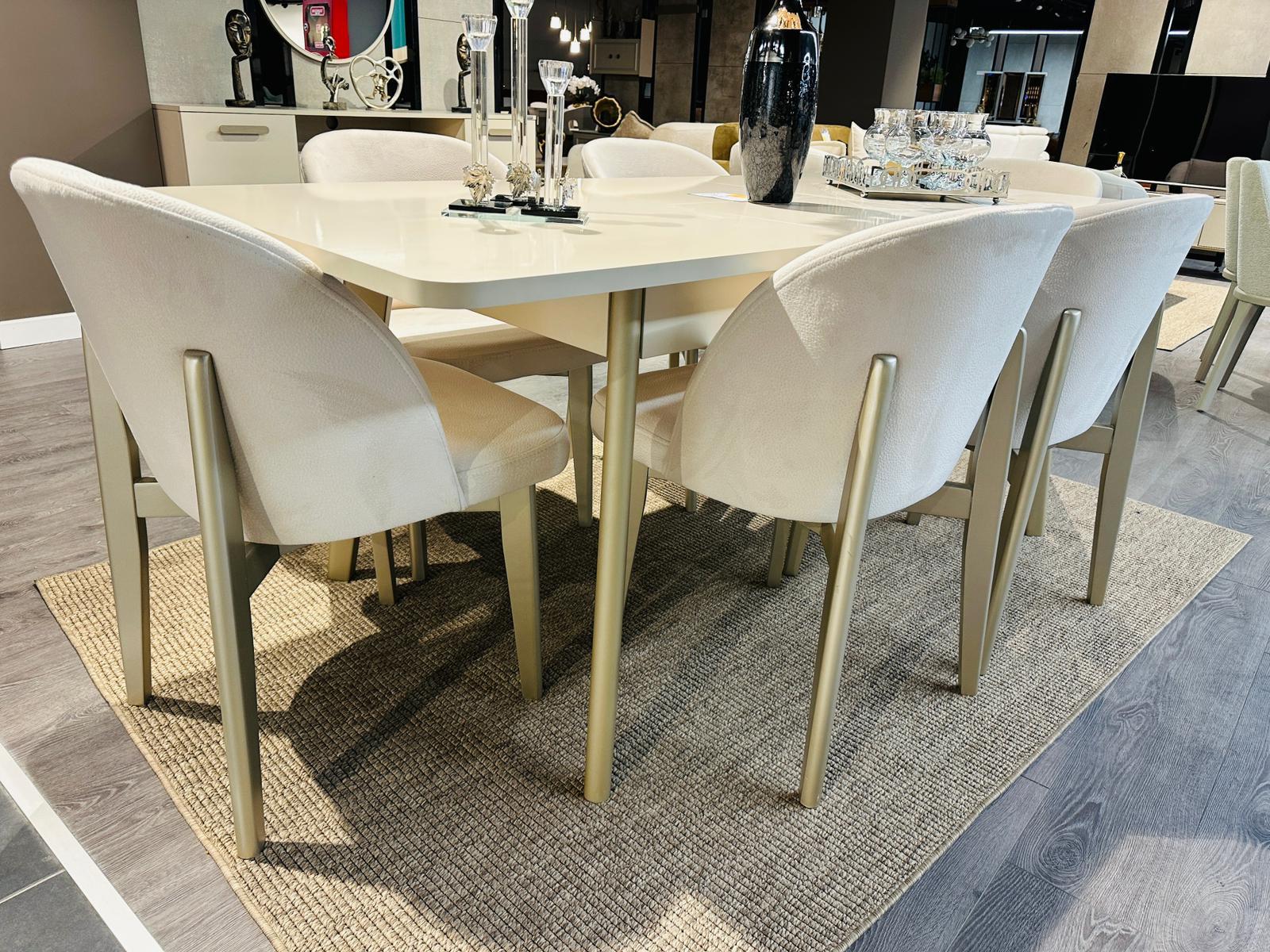 Ada Yemek Odası