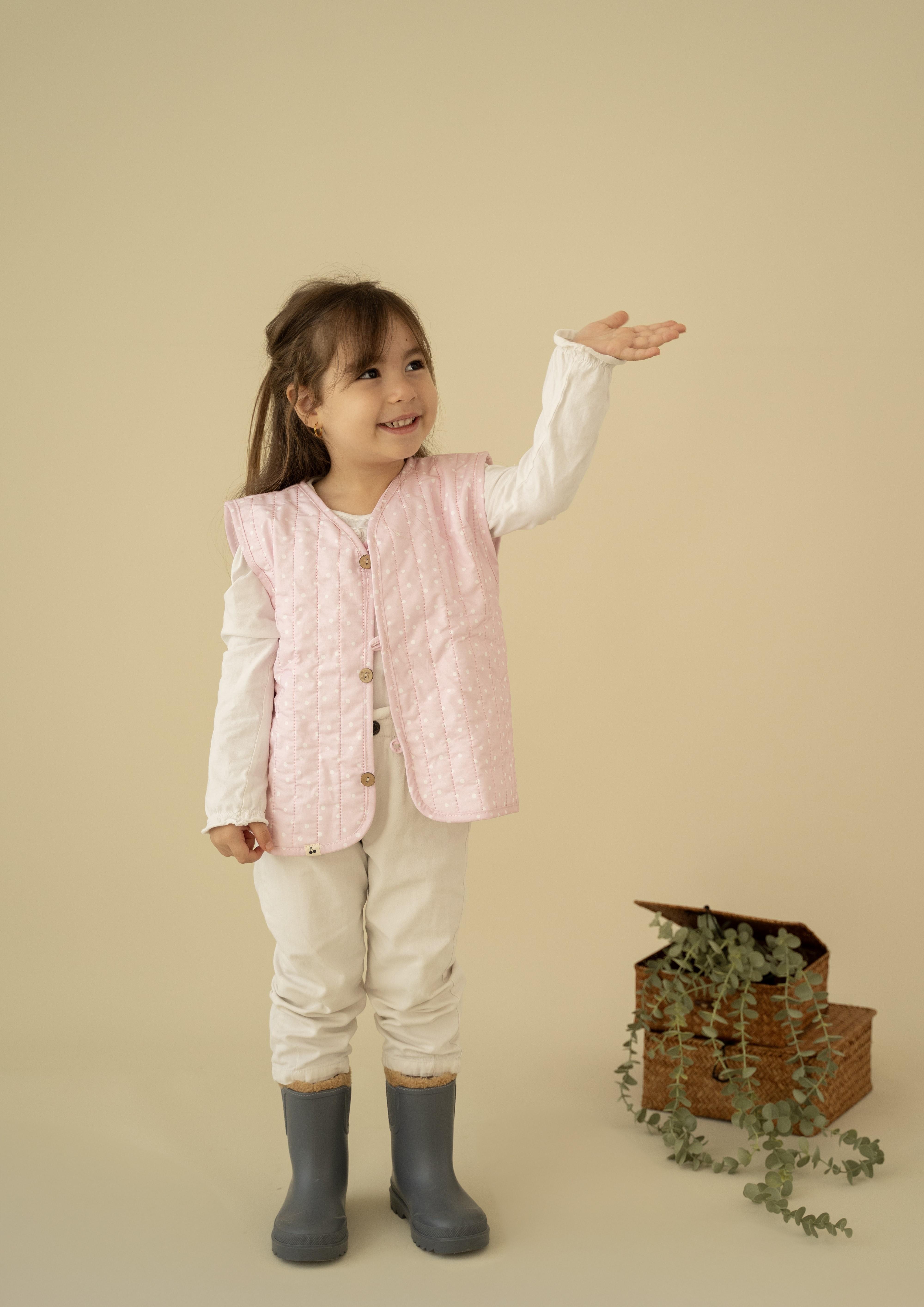 YELEKYelek & CeketKİRAZKİDSPembe Nokta Desenli Bebek YeleğiKİMPEKSTEKSTİL 