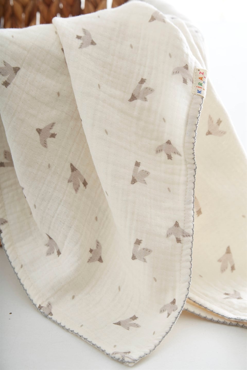 4 KAT MÜSLİNMüslin BattaniyeKİRAZKİDS100X100 Kuş Baskılı 4 Katlı Müslin ÖrtüKİMPEKS TEKSTİL