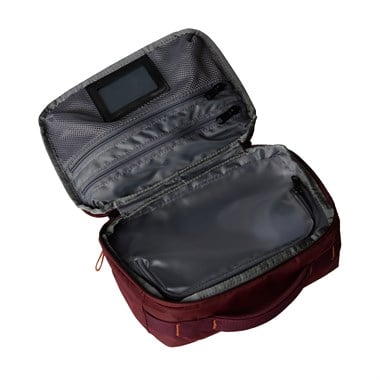 The North Face Base Camp Voyager Toiletry Kit Unisex Çanta