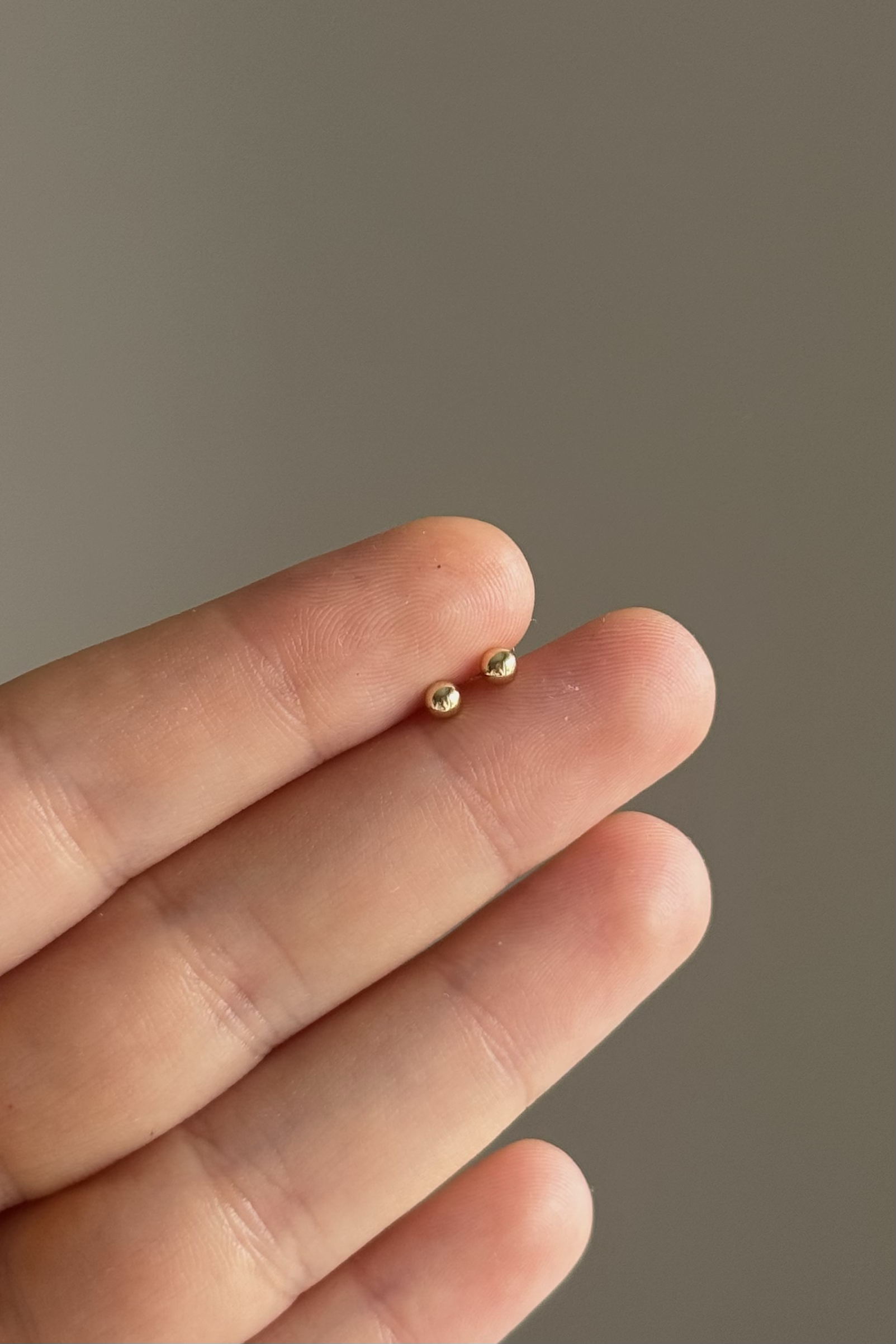 14K Altın Kaplama 2 MM Top Küpe Çifti Çelik