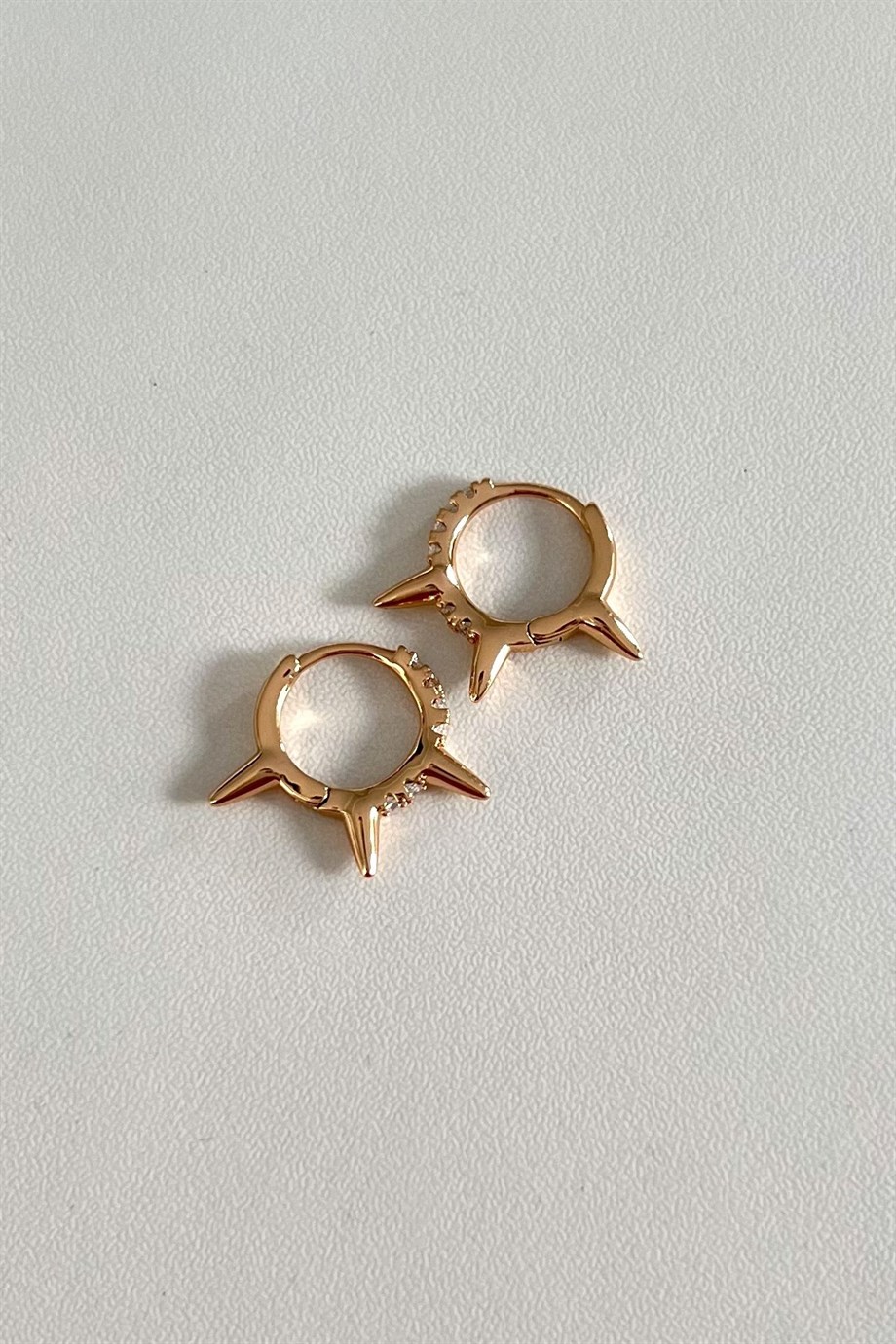 Çivi Model Taşlı Halka Küpe Çifti | Çelik