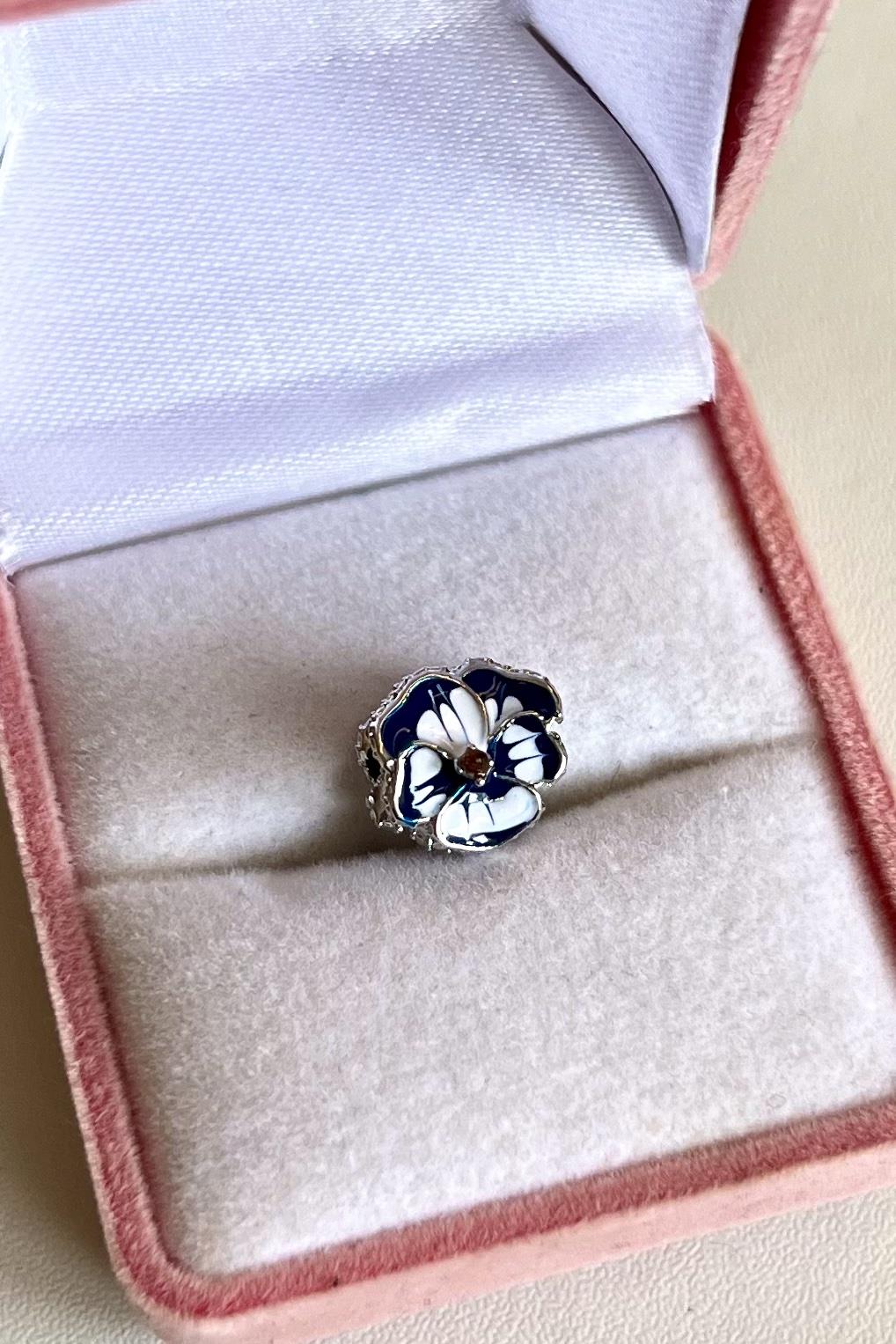 Mavi Çiçek Charm
