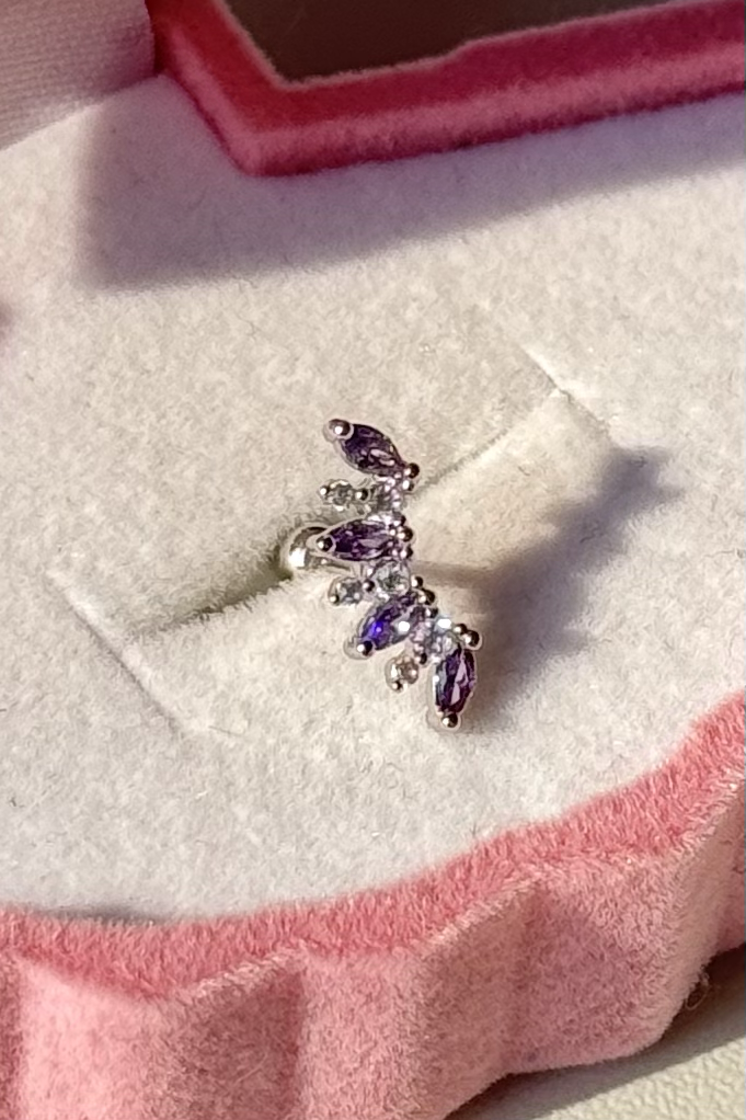 Mor Taşlı Uzun Kanat Piercing Cerrahi Çelik