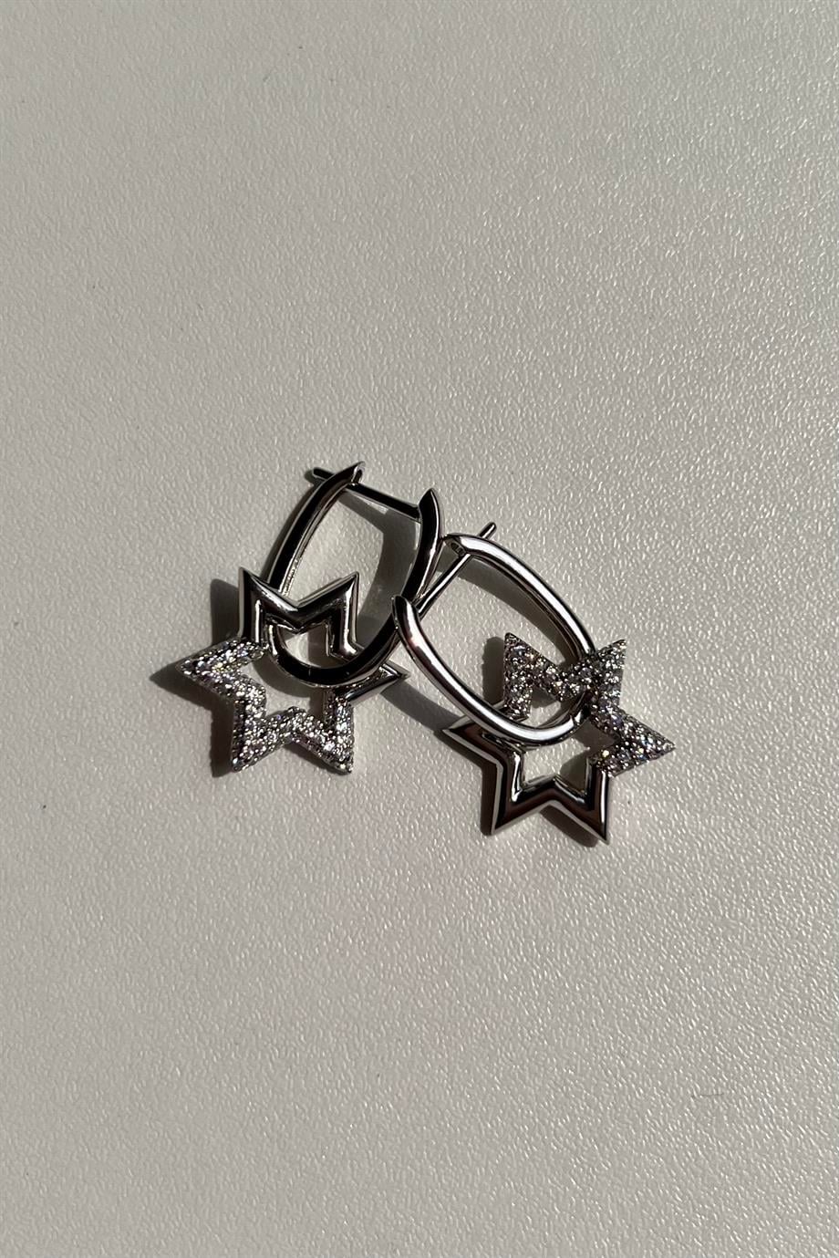Taşlı Yıldız Charm Oval Küpe Çifti | Çelik