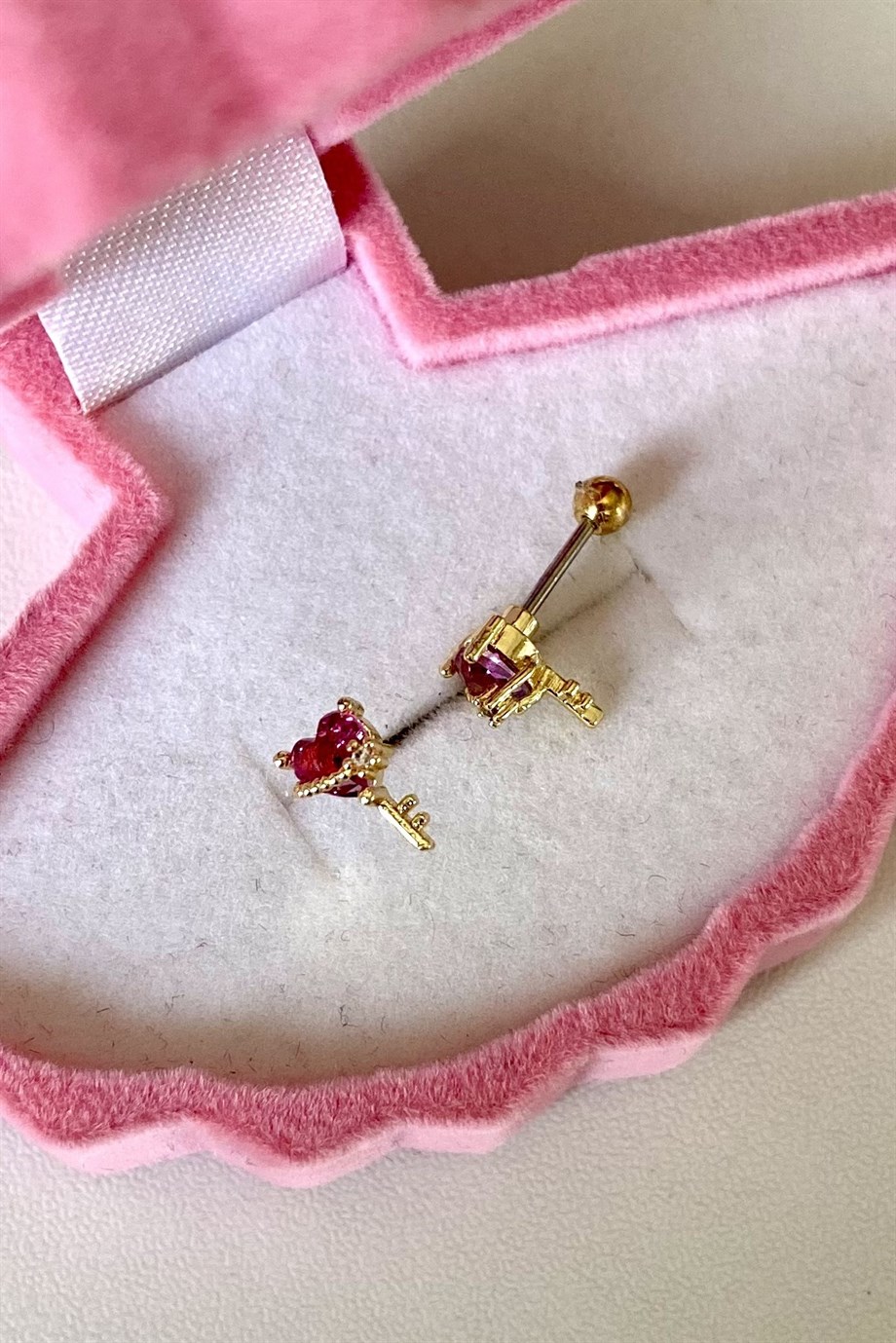 Pembe Kalp Anahtar Piercing | Cerrahi Çelik