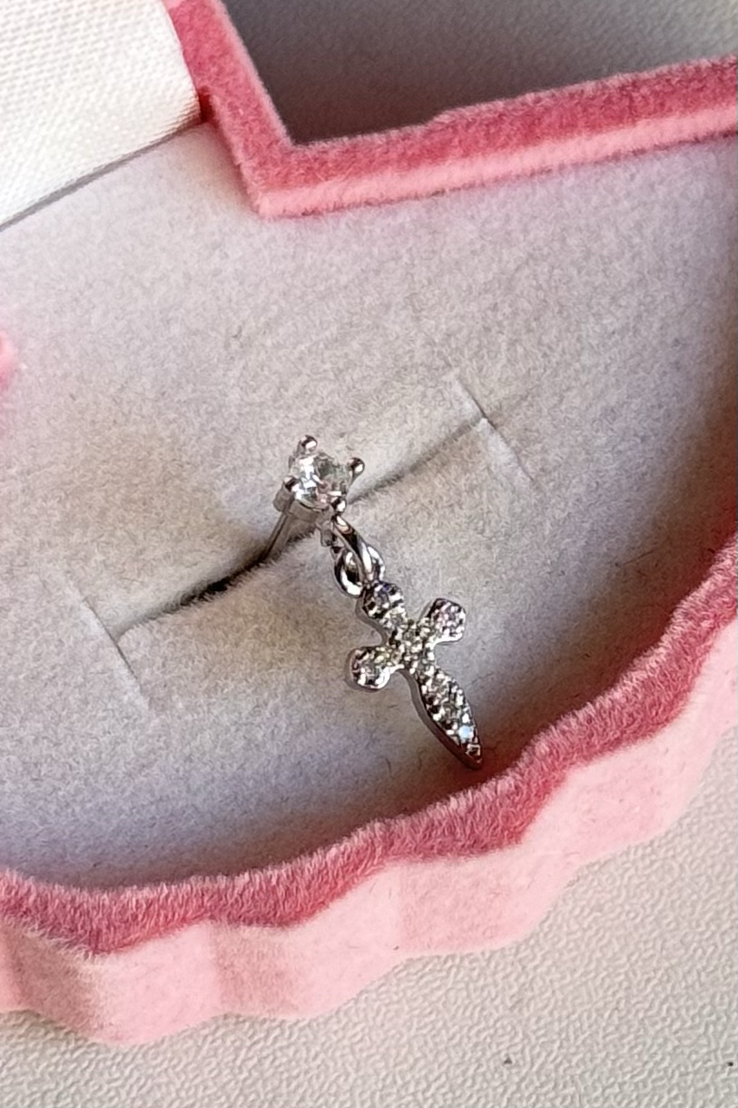 Sallantılı Taşlı Haç Piercing Cerrahi Çelik