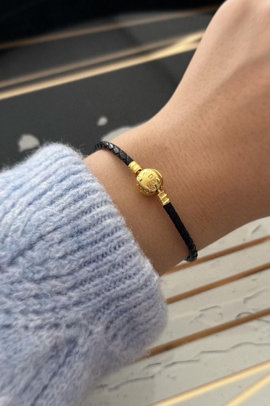 Siyah Deri Charm Takılabilir Bileklik