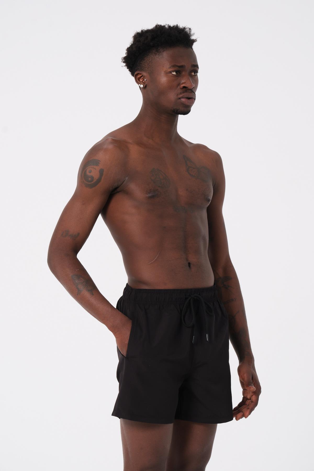 DAAG Siyah Düz Renk Standart Boy Erkek Deniz ve Havuz Şortu 