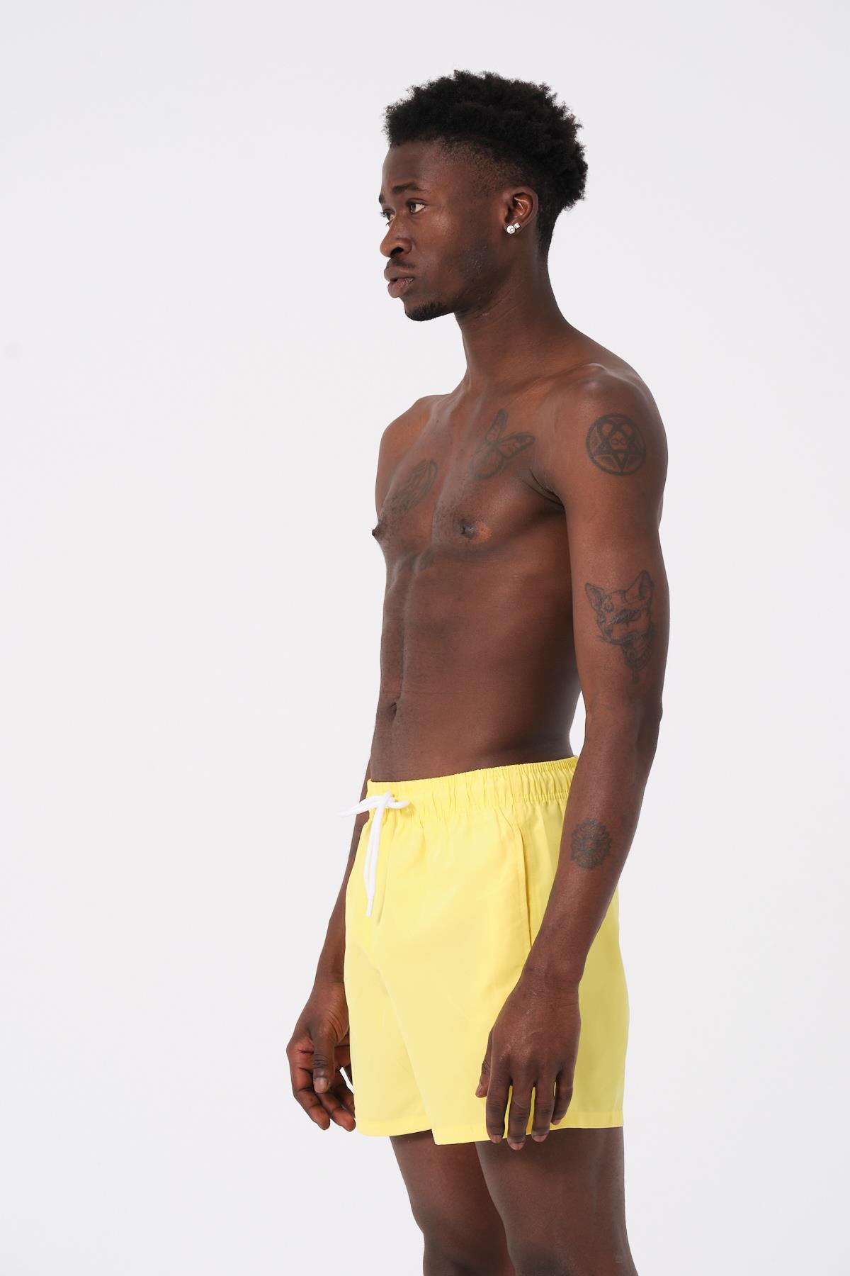 DAAG Sarı Düz Renk Standart Boy Erkek Deniz ve Havuz Şortu 