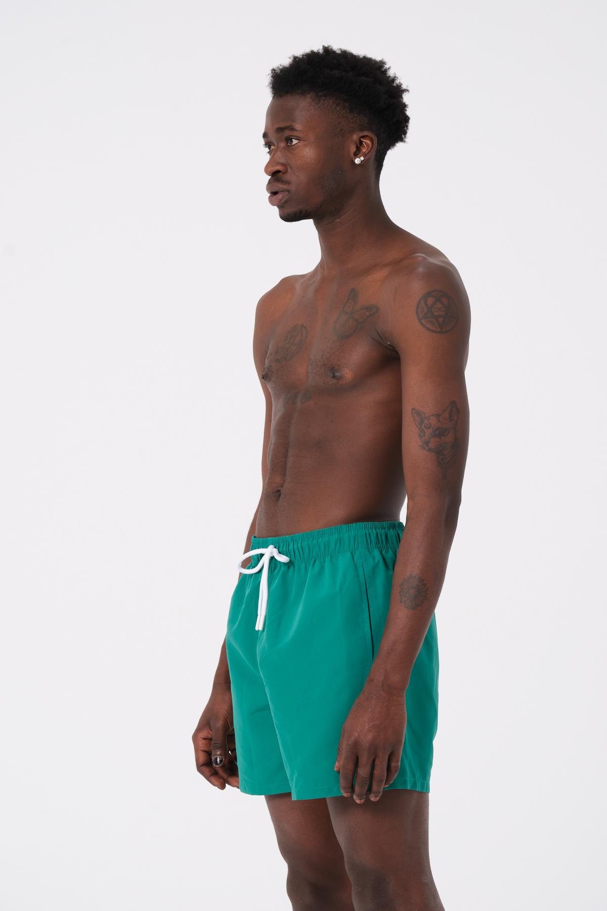 DAAG Yeşil Düz Renk Standart Boy Erkek Deniz ve Havuz Şortu 