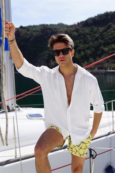 Kılıç Balığı Desenli Sarı Standart Boy Erkek Mayo Deniz ve Havuz Şortu 