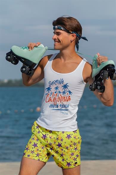 Sarı Deniz Yıldızı Desenli Su İtici Çabuk Kuruma Özellikli Standart Boy Erkek Mayo Deniz Şortu