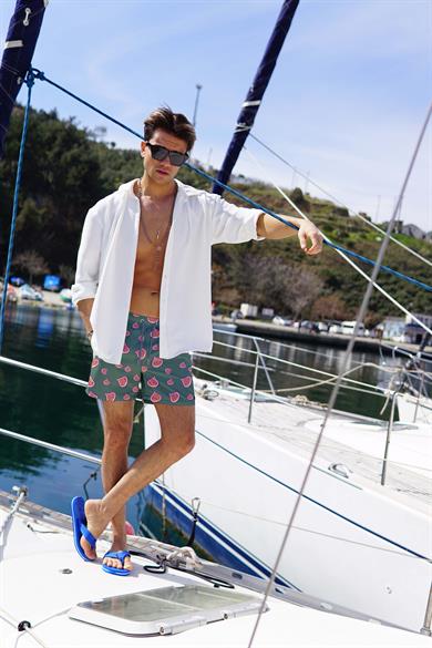 İncir Desenli Yeşil Standart Boy Erkek Mayo Deniz Şortu 