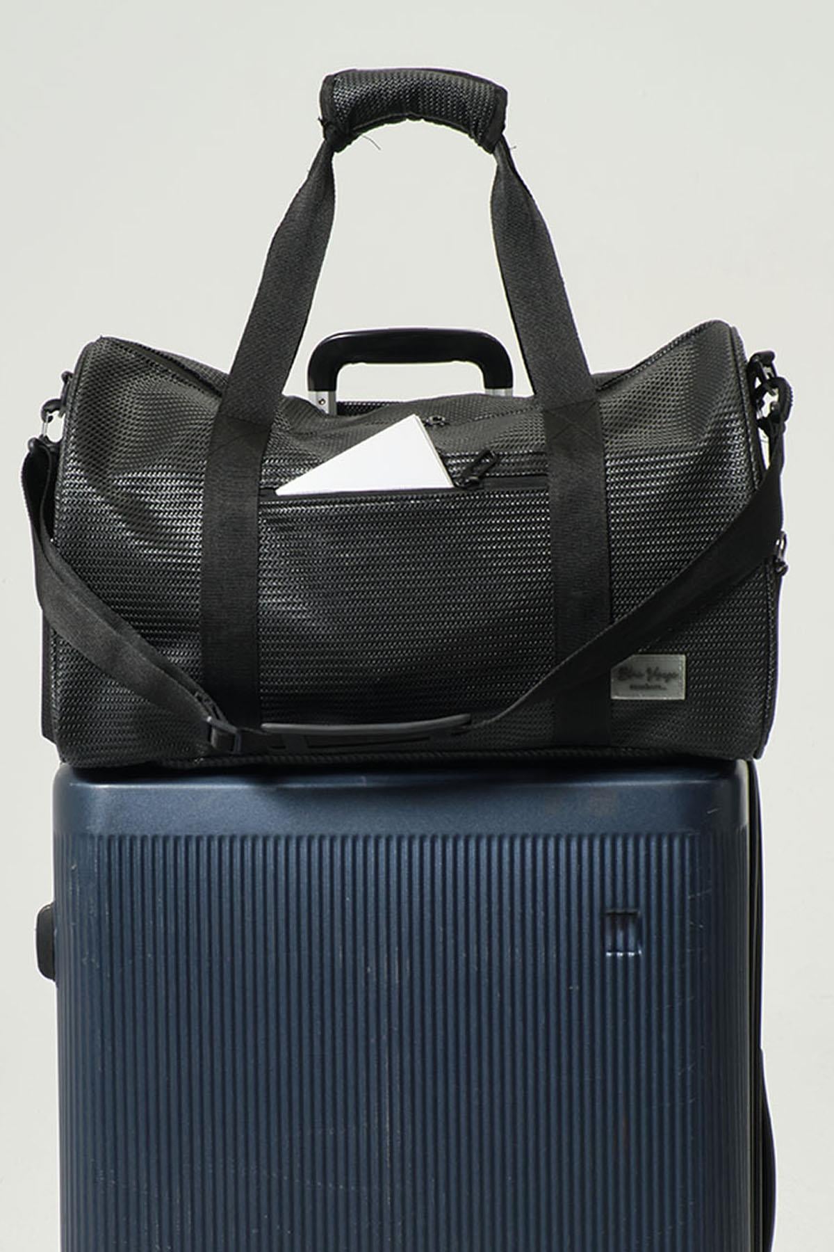 Siyah Suni Deri Kilitli Unisex Seyahat Çantası - Kabin Boy El Valizi - Spor Çantası