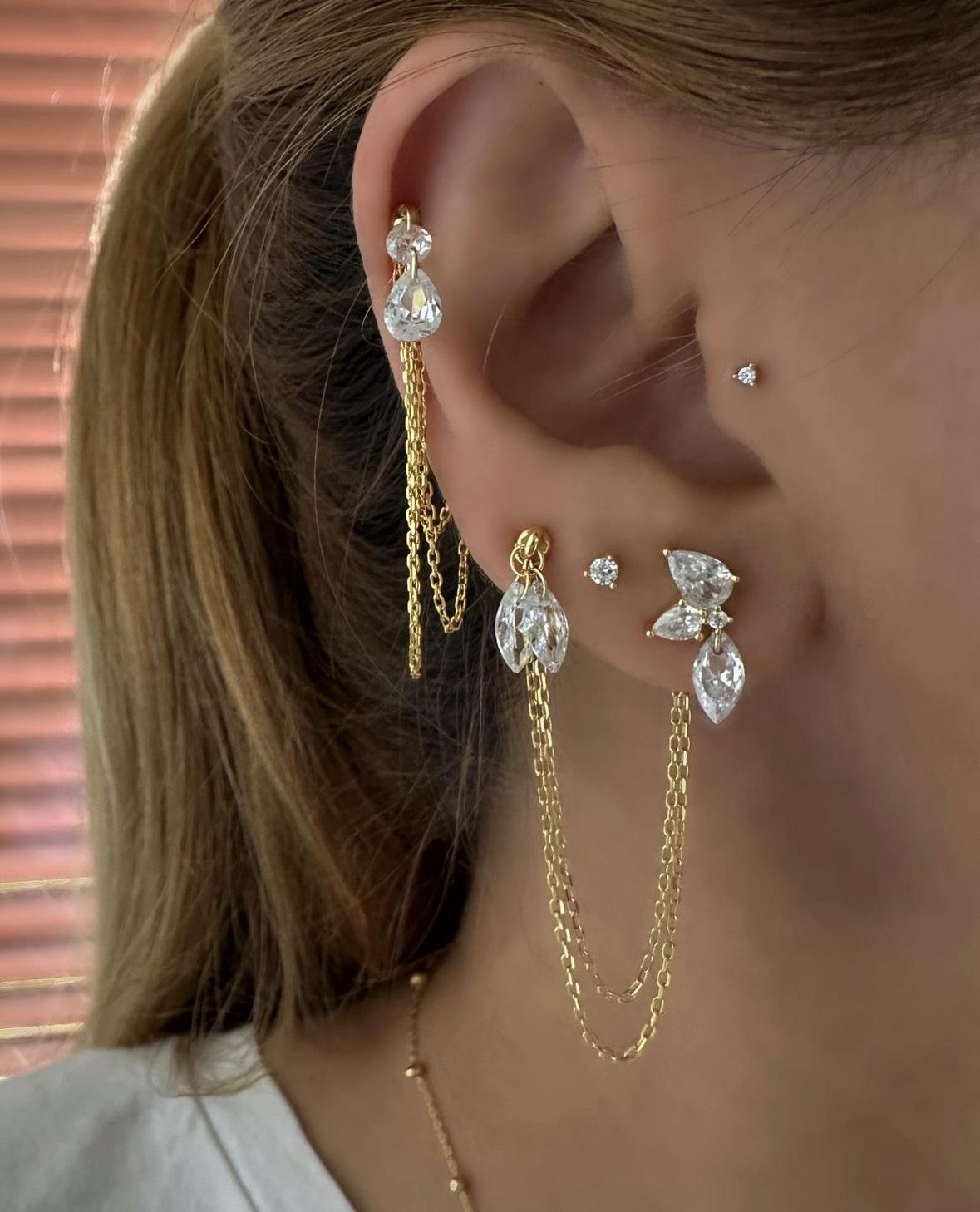 KRİSTAL TEK TAŞ ÇİFT DELİK KÜPE