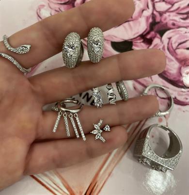 FULL TAŞ KALP DETAY KÜPE