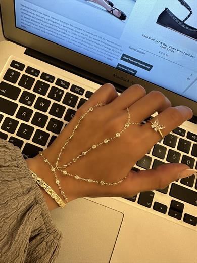 Üç zincir şahmeran