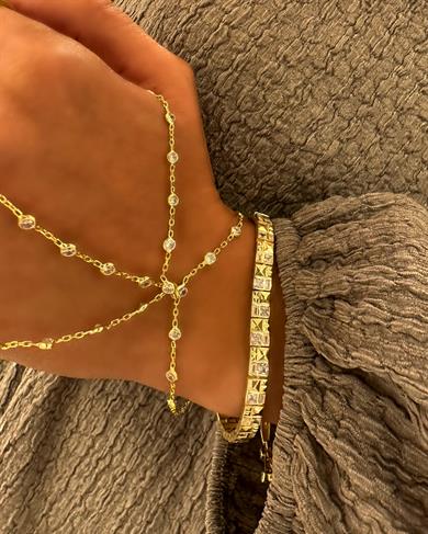 Üç zincir şahmeran