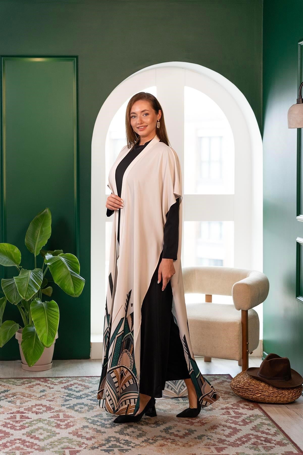Etnik Baskılı Abaya Tulum Takımı Siyah-Ekru