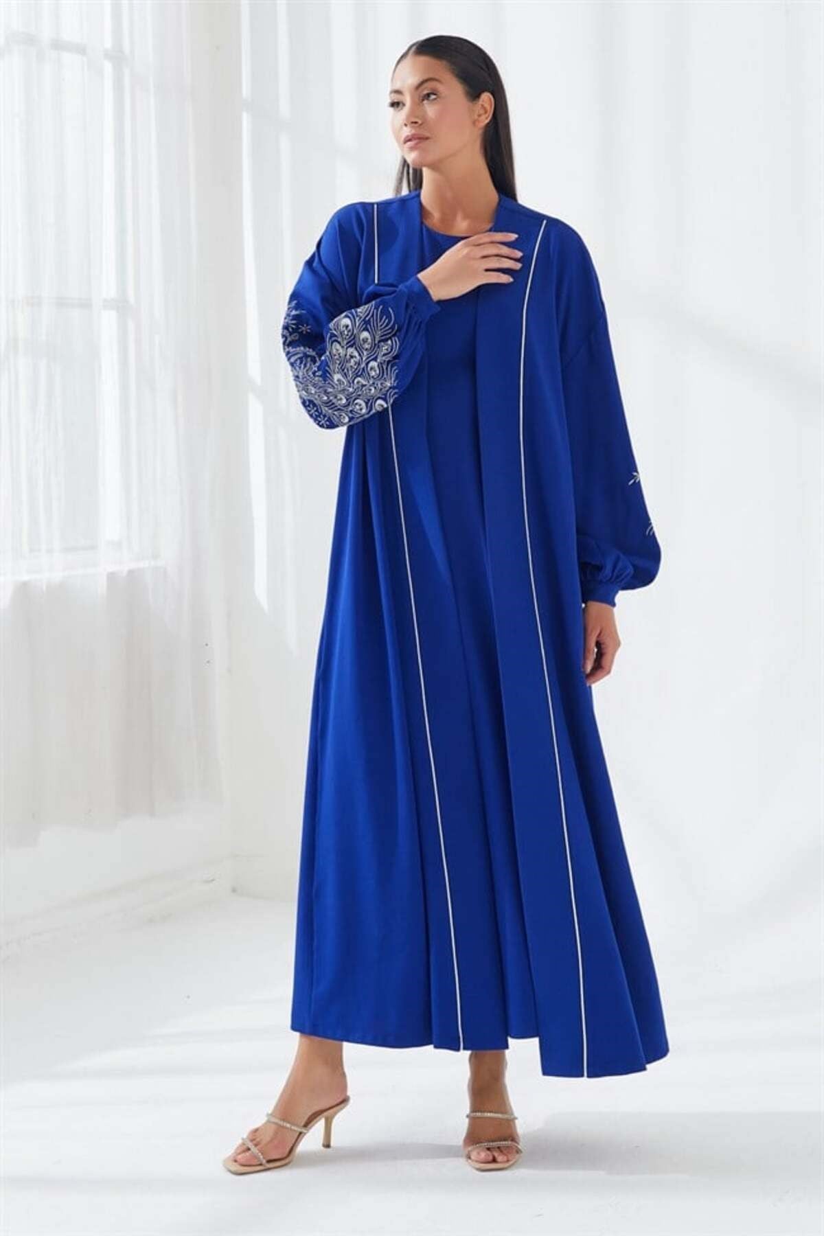 Nakış İşlemeli İkili Abaya Takım Saks