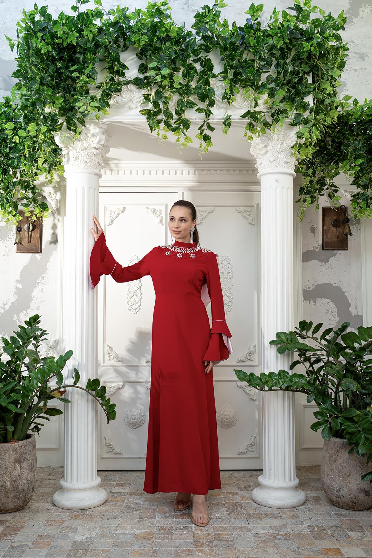 El İşlemeli Elbise Kırmızı