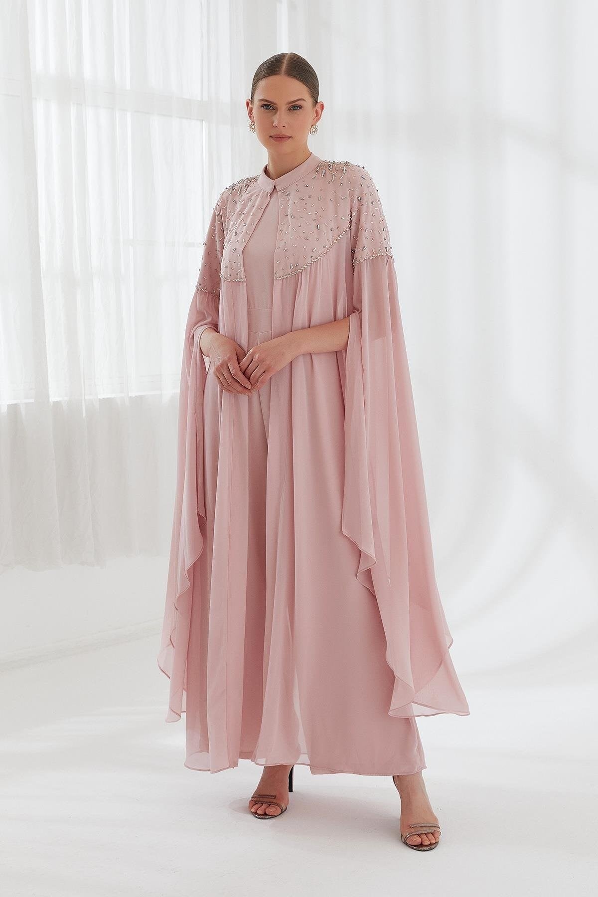 El İşlemeli Tulum Abaya Takım Pudra
