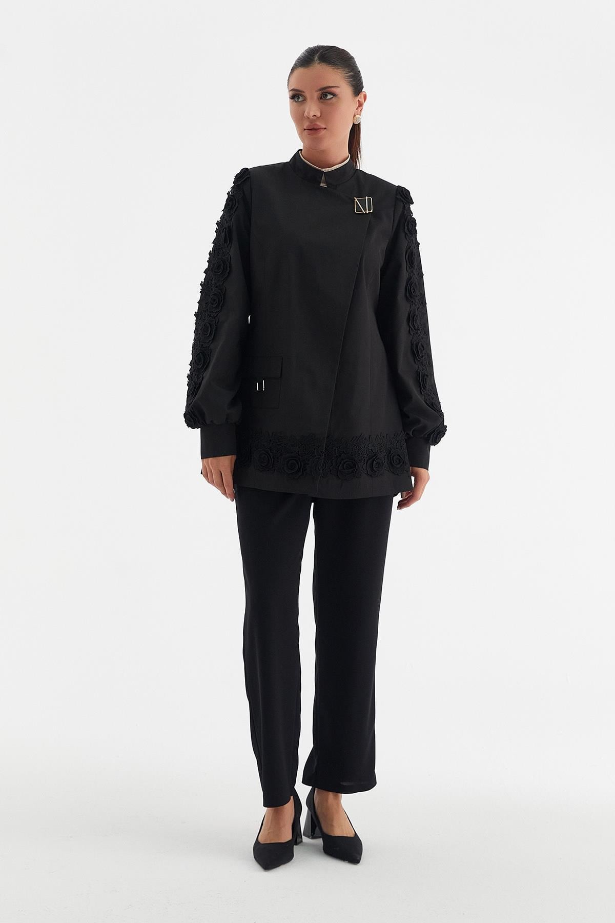 Güpür Detaylı Ceket Siyah