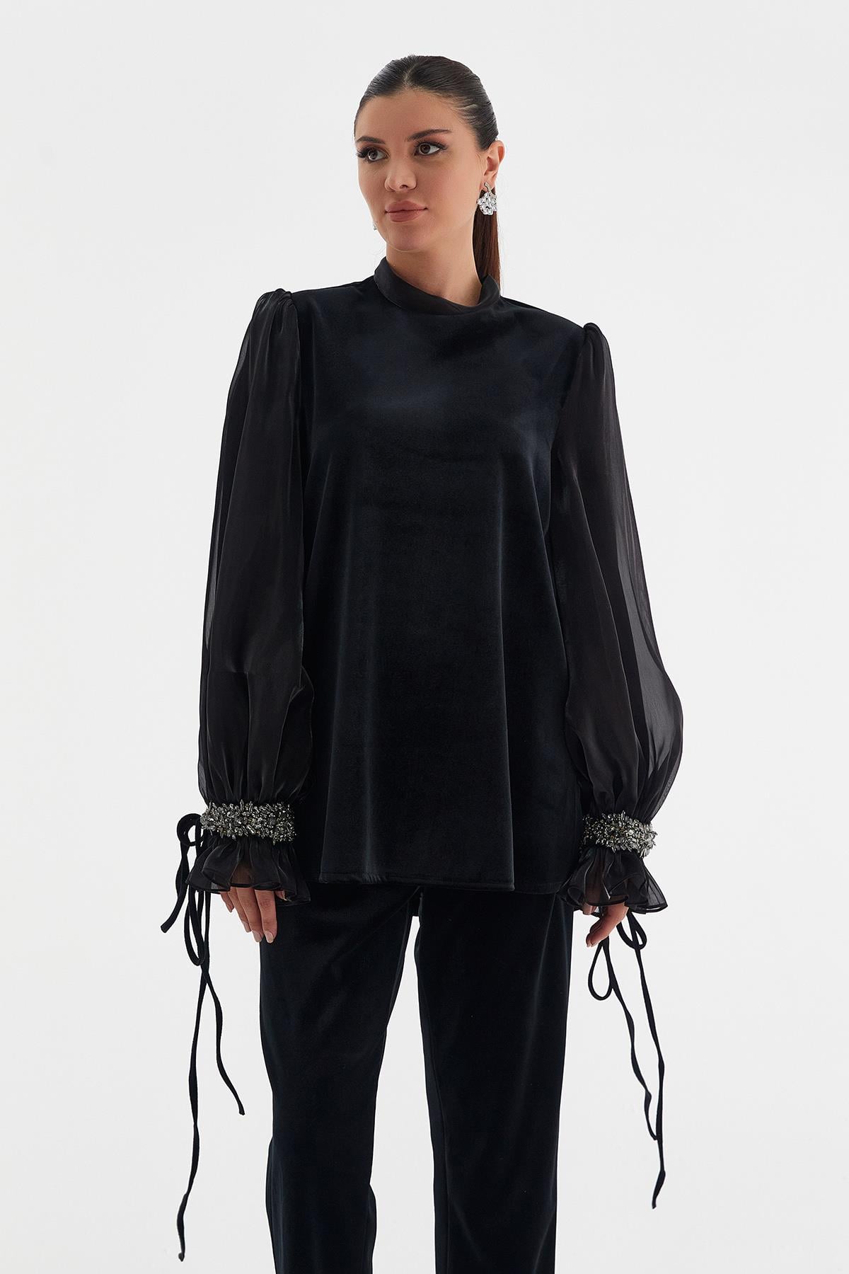 Kadife El İşlemeli Bluz Siyah
