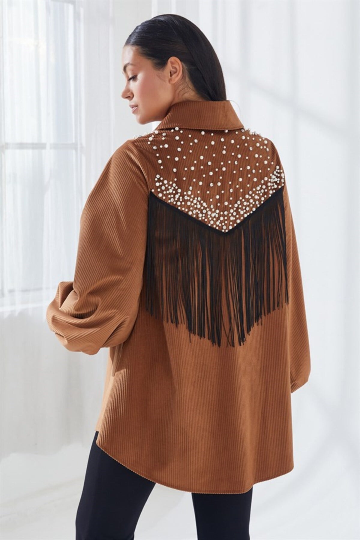 Kadife Taş Işlemeli Gömlek Camel