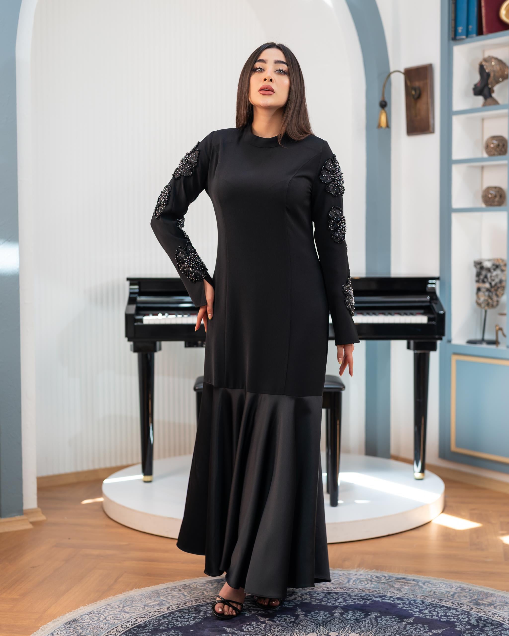 Koları El İşlemeli Elbise Siyah