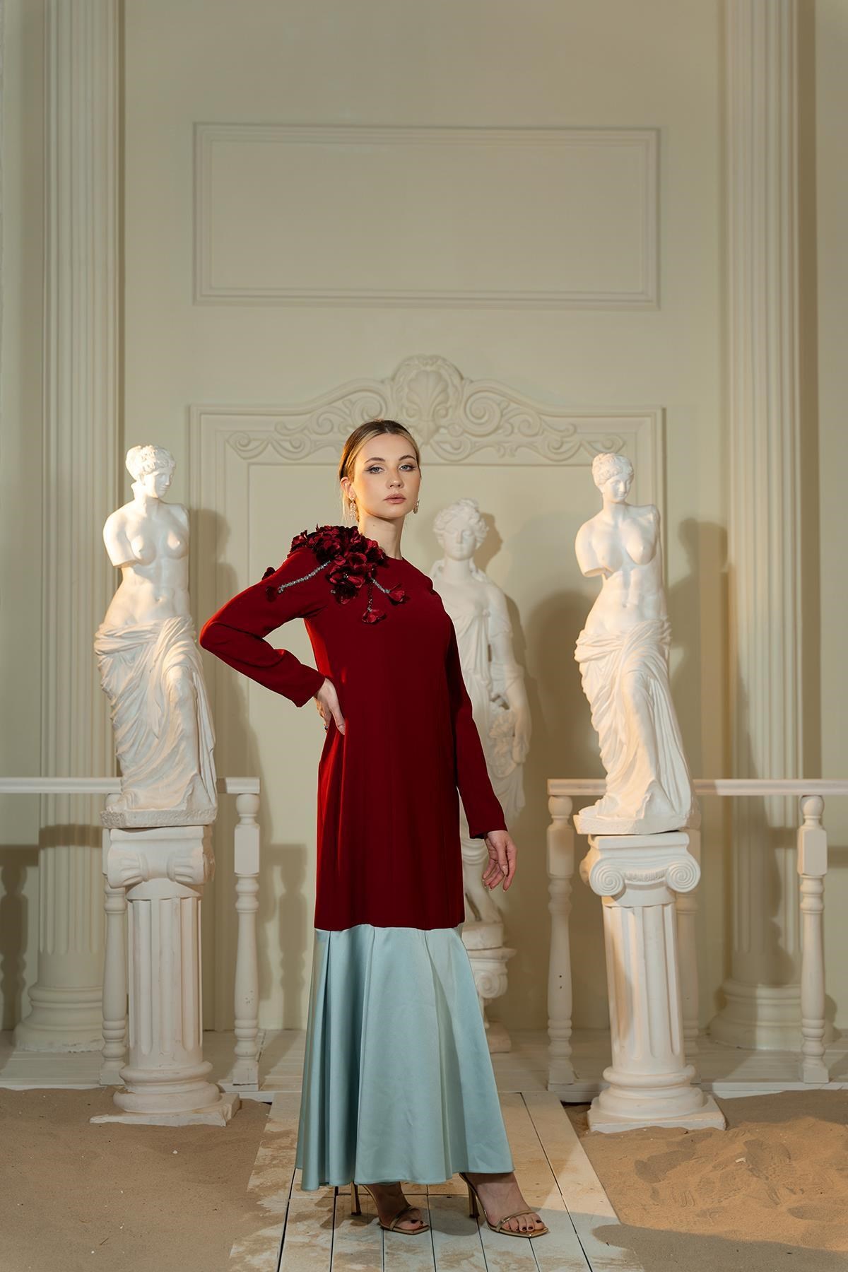 Saten El İşlemeli Elbise Bordo