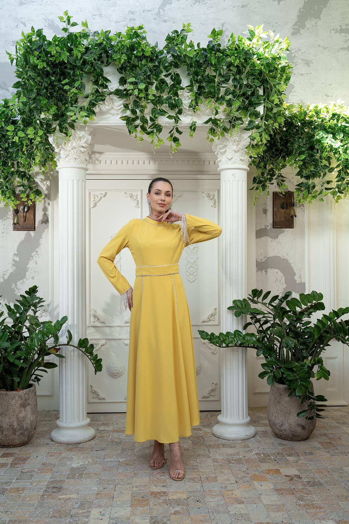 Zincir Taşlı Elbise Sarı