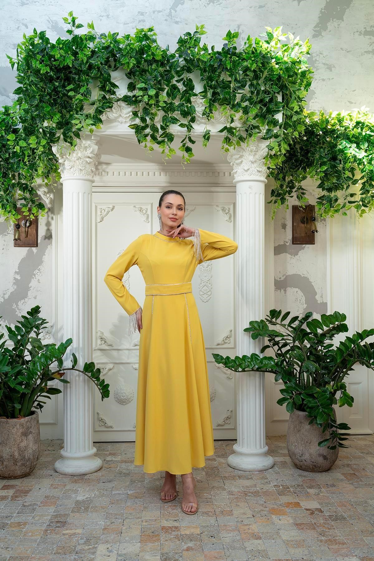 Zincir Taşlı Elbise Sarı