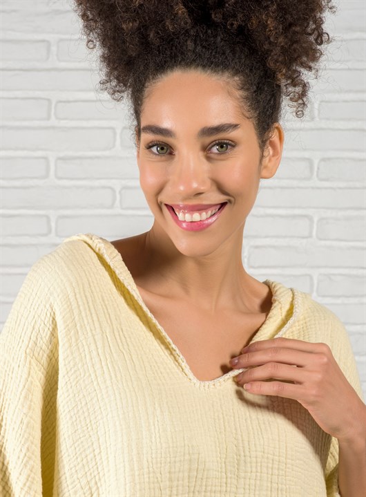 Cocoon Adult Poncho Pale Yellow