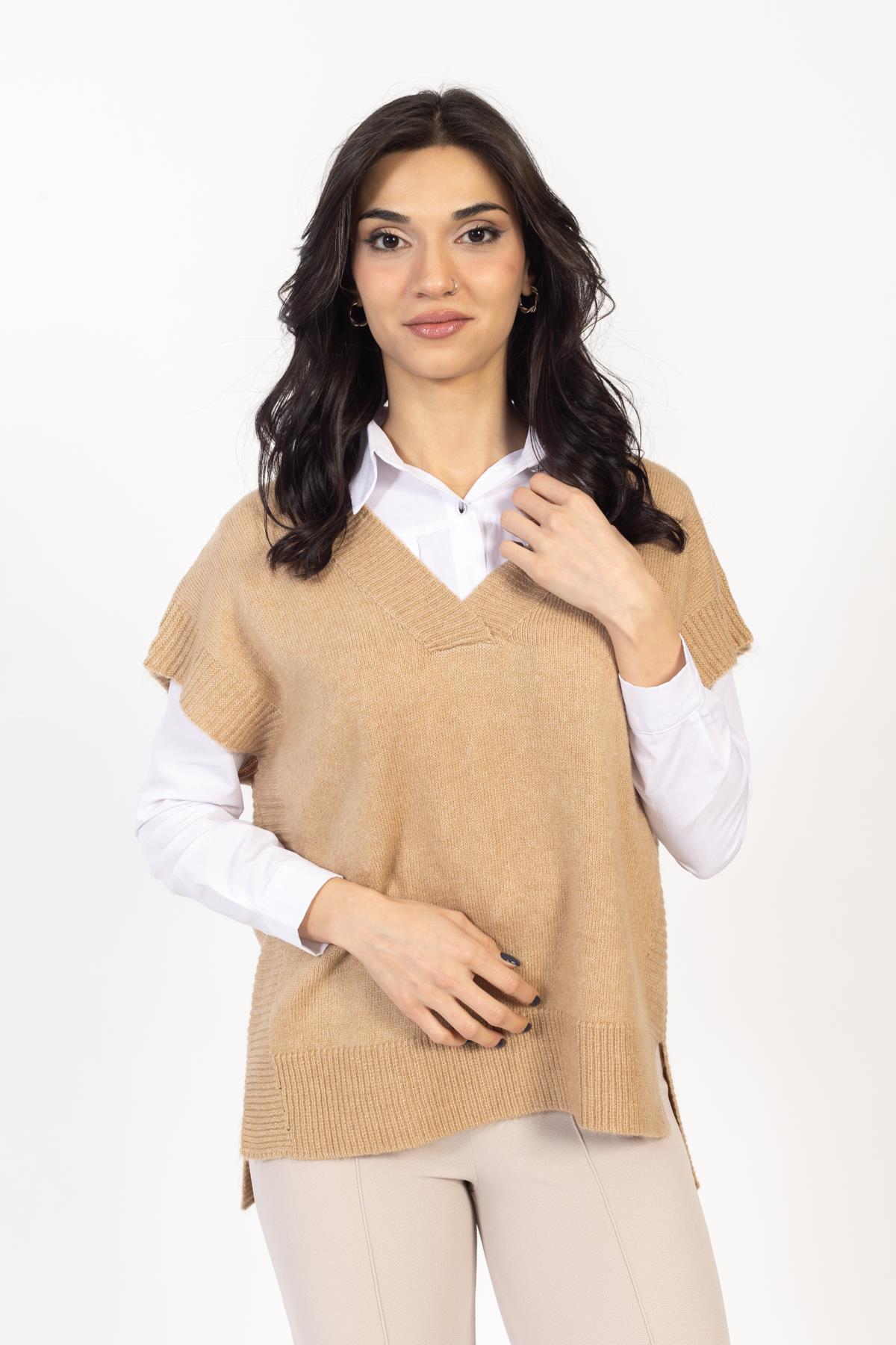 Vs Kadın V Yaka Triko Kolsuz Kazak 23 19 Emy 23k CAMEL