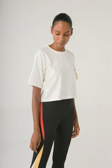 Kemı Bayan O Yaka Power Crop K.Kol Tshırt 26y Kmı KREM