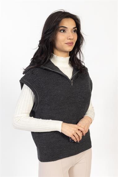 Vs Kadın Yarım Fer.Kolsuz Triko Kazak 23 256 Emy 23k ANTRASİT