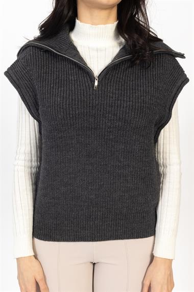 Vs Kadın Yarım Fer.Kolsuz Triko Kazak 23 256 Emy 23k ANTRASİT