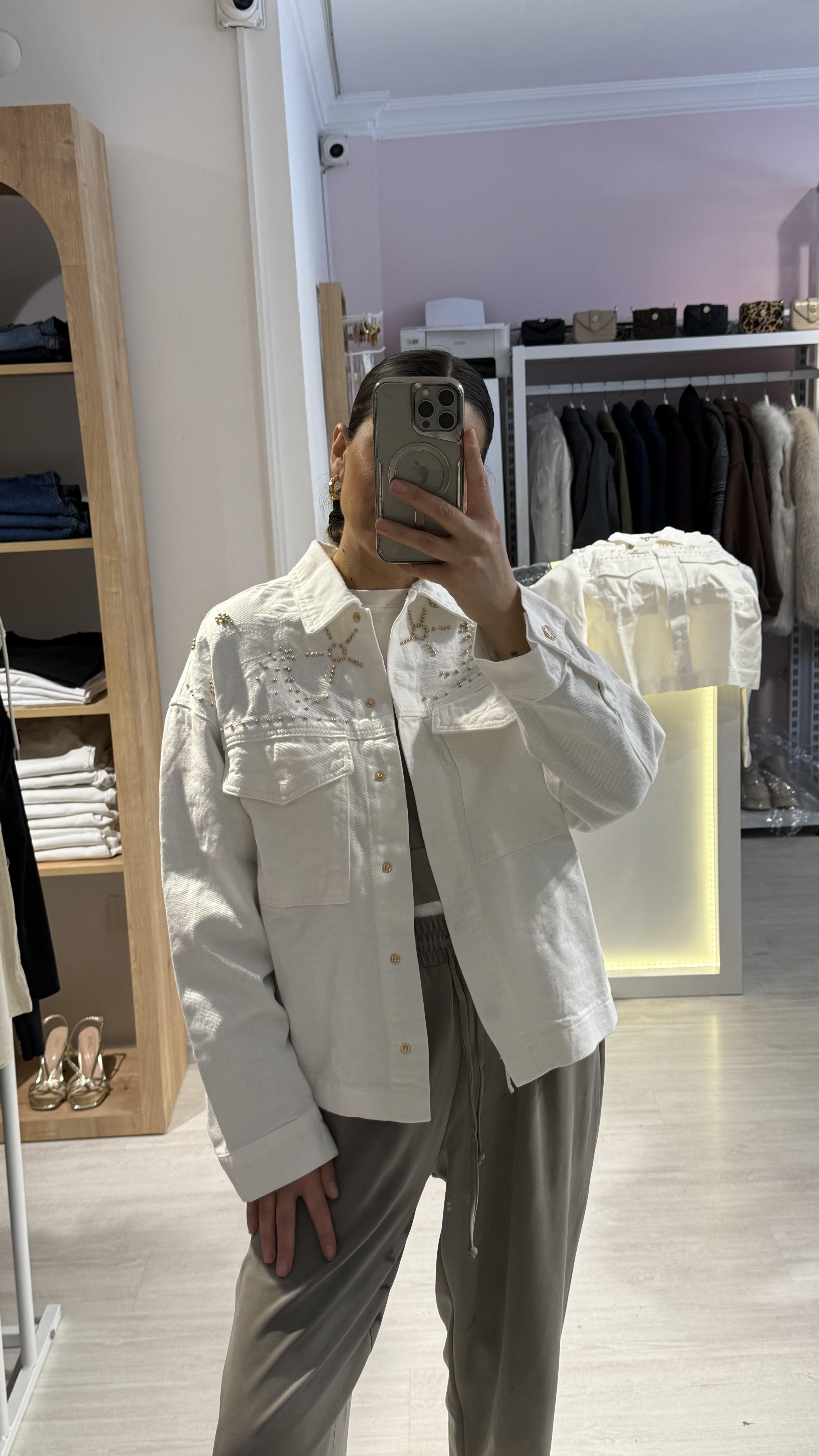 Beyaz Gold Taşlı Ceket