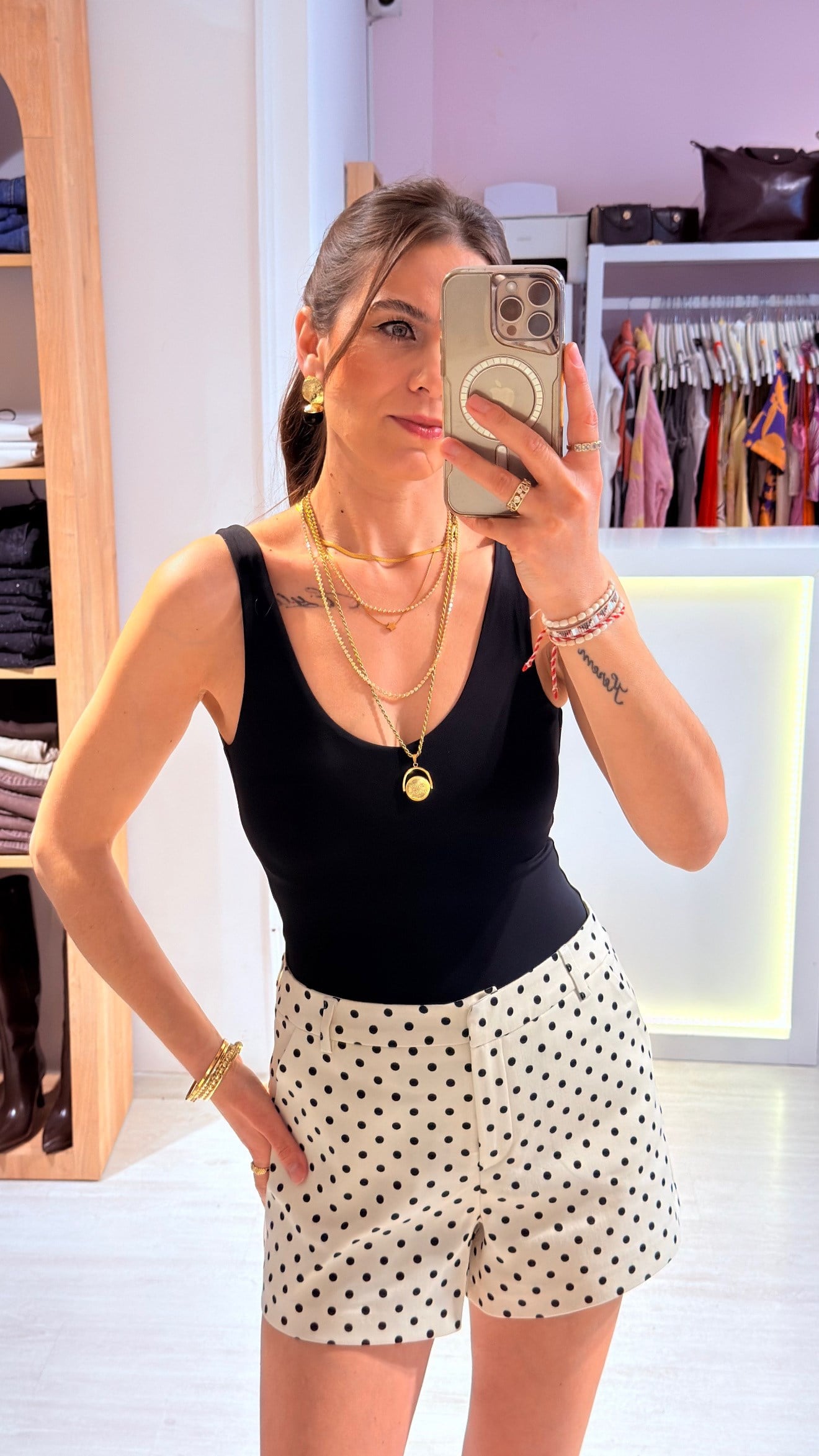 Siyah Ön Arka V Bodysuit